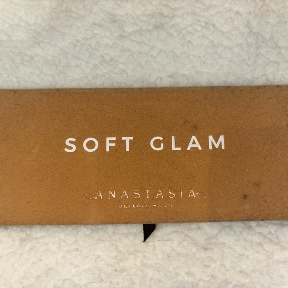 Anastasia Beverly Hills Soft Glam Palette